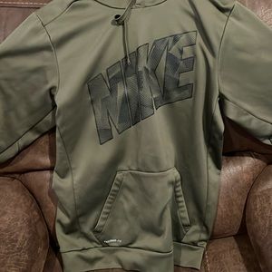 Small Nike Therma-Fit Hoodie